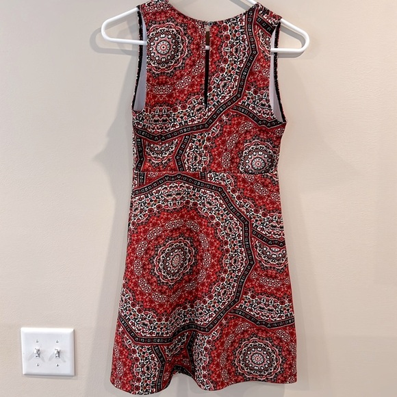 🔥Abercrombie & Fitch Red A-Line Sleeveless Dress🔥 - Picture 2 of 7